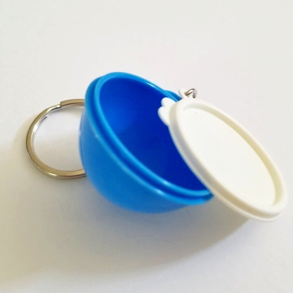 NIP Tupperware Thats a Bowl Keychain Collectible Rain Drop Blue White Lid NEW